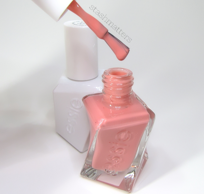 essie_gel_couture_pinned_up_5